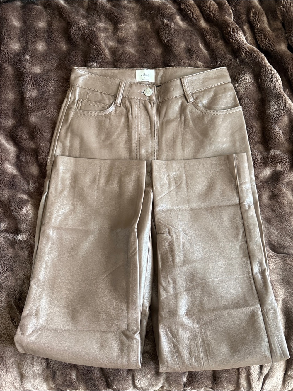 Wilfred Straight-Leg Leather Jeans in Taupe